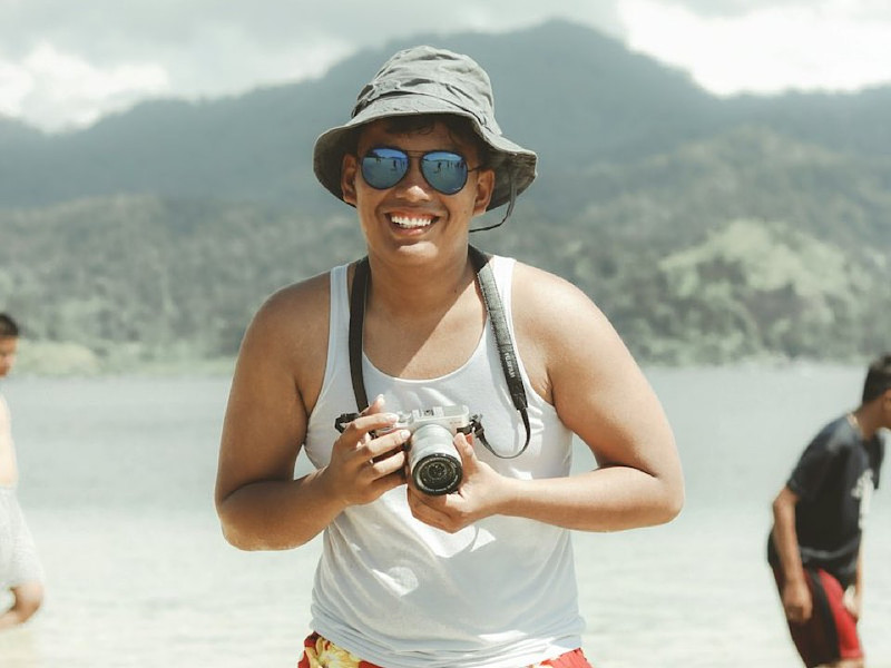 Sony A6400 with 18-135mm lens